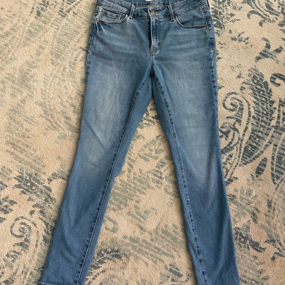 Old Navy Women's Light Blue Skinny Jeans‎ size 6